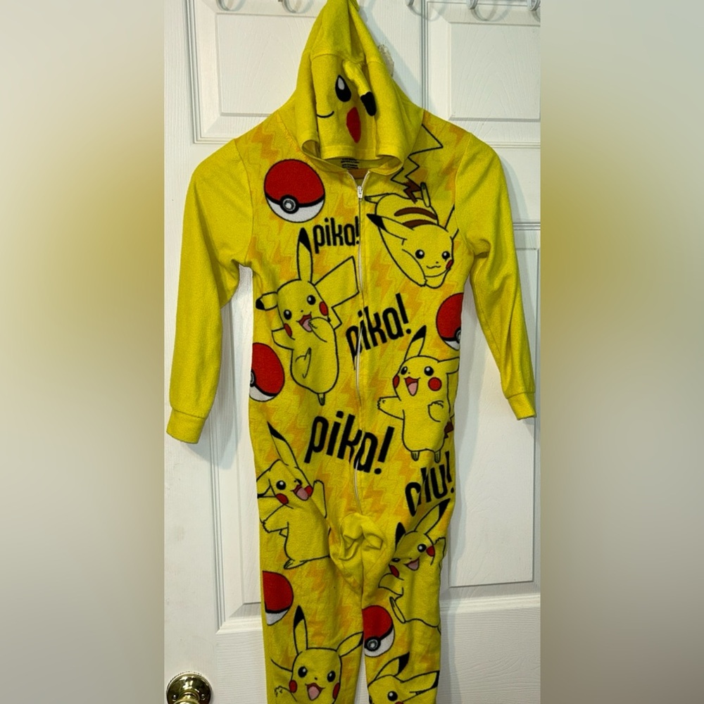 Pokemon Pikachu Onsie Sleeper 8